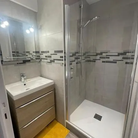 Le Belvedere Dernier Etage Avec Terrasse Wifi Fibre *