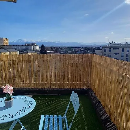 Le Belvedere Dernier Etage Avec Terrasse Wifi Fibre Tarbes